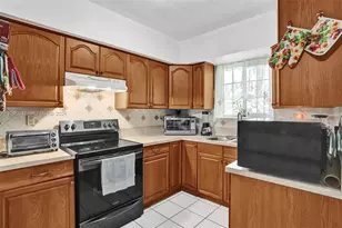 17401 NE 11th Ct, Miami, FL 33162 - Photo 17