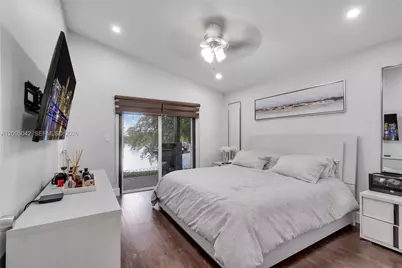 11817 SW 7th St, Pembroke Pines, FL 33025 - Photo 19