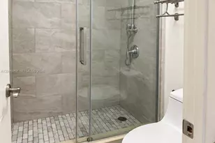 500 W Bayview Dr, Sunny Isles Beach, FL 33160 - Photo 7