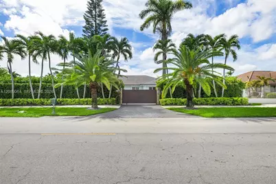11000 SW 32nd St, Miami, FL 33165 - Photo 9