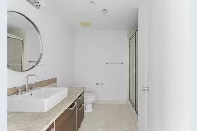 185 SW 7th St #3600, Miami, FL 33130 - Photo 5