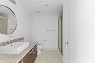 185 SW 7th St, Miami, FL 33130 - Photo 5