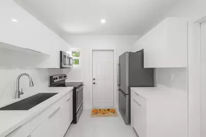 10930 SW 216th St, Miami, FL 33170 - Photo 17