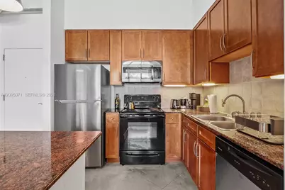 2001 Biscayne Blvd #3405, Miami, FL 33137 - Photo 15