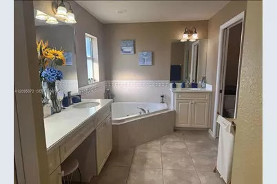1213 NW 35 Place, Cape Coral, FL 33993 - Photo 9