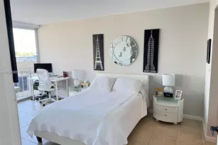 7601 E Treasure Dr, North Bay Village, FL 33141 - Photo 17
