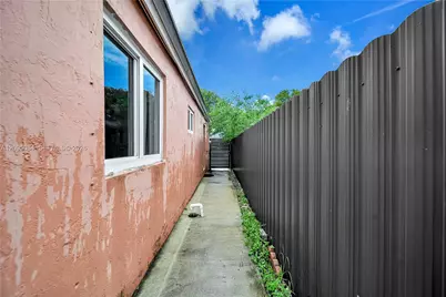20273 NW 32nd Ave, Miami Gardens, FL 33056 - Photo 29