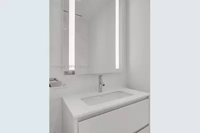 300 Biscayne Boulevard Way #3108, Miami, FL 33131 - Photo 9