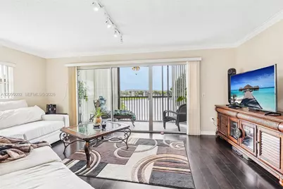 13800 SW 5th Ct #301M, Pembroke Pines, FL 33027 - Photo 5