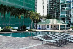 31 SE 5th St, Miami, FL 33131 - Photo 17