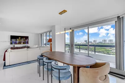 3500 Mystic Pointe Dr #1205, Aventura, FL 33180 - Photo 3
