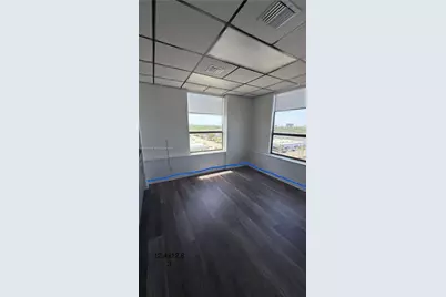 1250 E Hallandale Beach Blvd, Hallandale Beach, FL 33009 - Photo 7