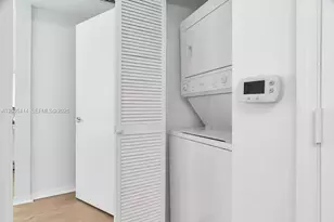 951 Brickell Ave, Miami, FL 33131 - Photo 23