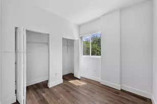 1021 NW 1st St, Miami, FL 33128 - Photo 11