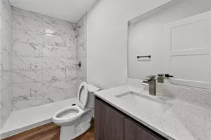 1021 NW 1st St, Miami, FL 33128 - Photo 7