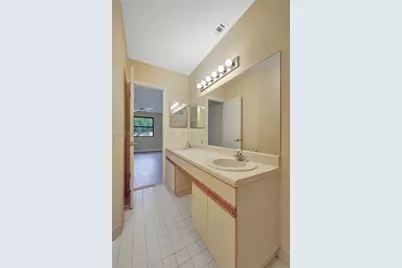 1043 SW 113th Ter, Pembroke Pines, FL 33025 - Photo 27