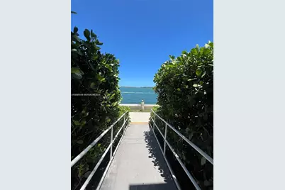 [Address not provided], Miami, FL 33131 - Photo 17