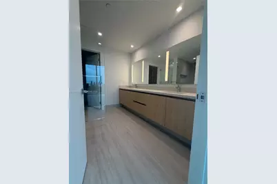 2411 Laguna Cir #2911, North Miami, FL 33181 - Photo 15