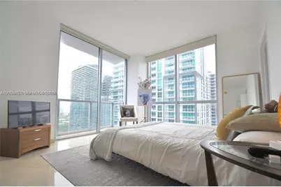1060 Brickell Ave #3111, Miami, FL 33131 - Photo 7