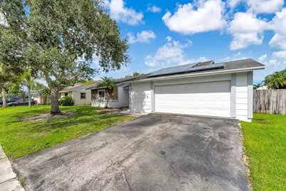 1661 N Goldeneye Ln, Homestead, FL 33035 - Photo 3