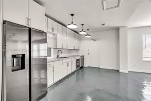817 Washington Ave, Miami Beach, FL 33139 - Photo 7