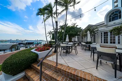 2000 Towerside Ter #PH-3, Miami, FL 33138 - Photo 15