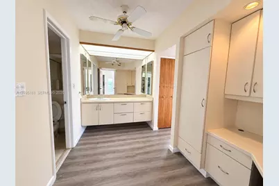 20515 E Country Club Dr #1044, Aventura, FL 33180 - Photo 13