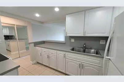 1800 Sans Souci Blvd #428, North Miami, FL 33181 - Photo 11