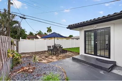 2545 SE 2nd Ct, Pompano Beach, FL 33062 - Photo 3