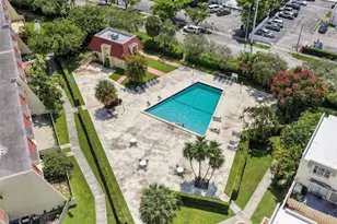 1655 NE 115th St, Miami, FL 33181 - Photo 17