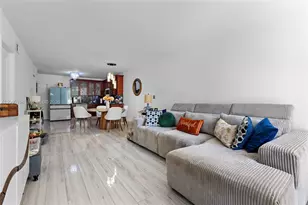 1655 NE 115th St, Miami, FL 33181 - Photo 5