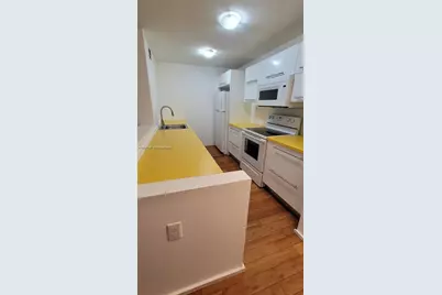 1800 Sans Souci Blvd #316, North Miami, FL 33181 - Photo 11