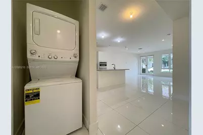 10225 NW 63rd Ter #103, Doral, FL 33178 - Photo 5