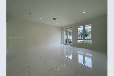 10225 NW 63rd Ter #103, Doral, FL 33178 - Photo 9