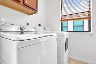 8818 W 33rd Ave, Hialeah, FL 33018 - Photo 23