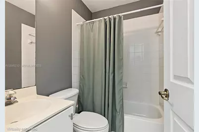 5657 NW 113th Ave, Doral, FL 33178 - Photo 19