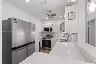2210 NE 56th Pl, Fort Lauderdale, FL 33308 - Photo 9