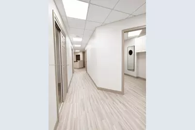 400 W 41st St #412, Miami Beach, FL 33140 - Photo 5