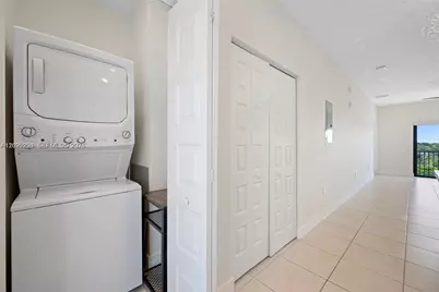 8301 NW 41st St #B-401, Doral, FL 33166 - Photo 9