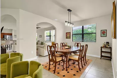 122 NE 27th Ave, Homestead, FL 33033 - Photo 17