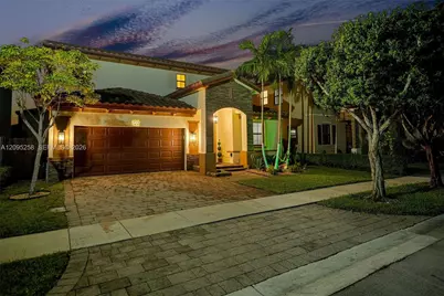 122 NE 27th Ave, Homestead, FL 33033 - Photo 3
