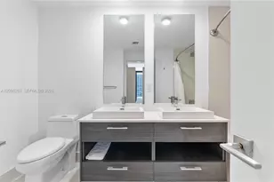 45 SW 9th St, Miami, FL 33130 - Photo 17