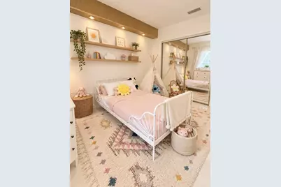 916 NE 10th St, Hallandale Beach, FL 33009 - Photo 5