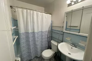 702 SE 16th St, Fort Lauderdale, FL 33316 - Photo 17