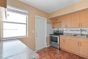 1001 SW 4th Terrace, Hallandale Beach, FL 33009 - Photo 9