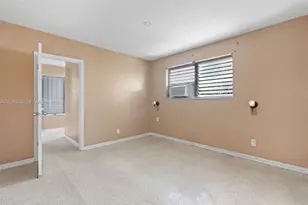 1001 SW 4th Terrace, Hallandale Beach, FL 33009 - Photo 13