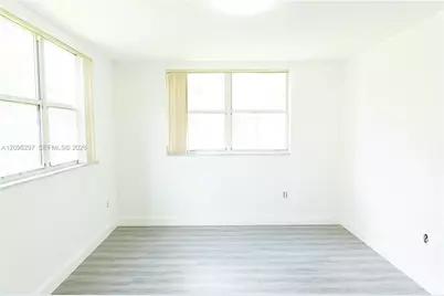 8225 Lake Dr #203, Doral, FL 33166 - Photo 9