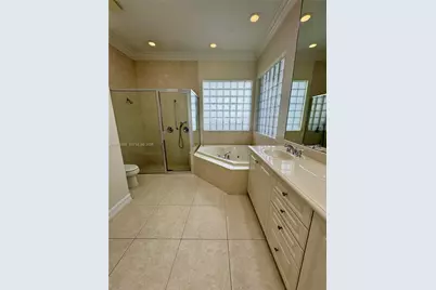 11051 Canary Island Ct #11051, Plantation, FL 33324 - Photo 9