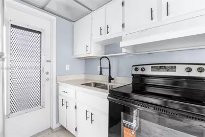 2050 NE 39th St #W112, Lighthouse Point, FL 33064 - Photo 21