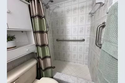 6130 W 19th Ave #309, Hialeah, FL 33012 - Photo 13